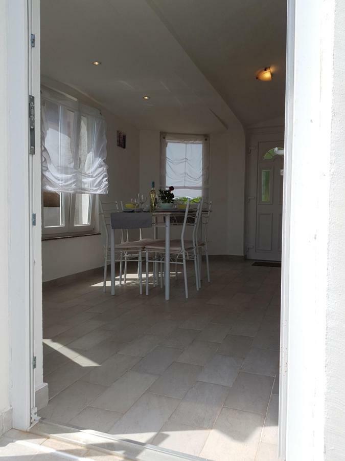 Apartment Ulika Marčana Eksteriør billede