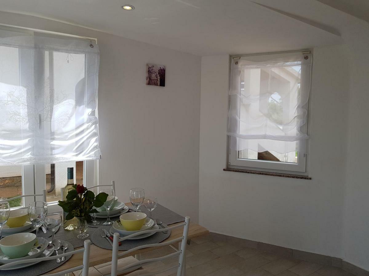 Apartment Ulika Marčana Eksteriør billede