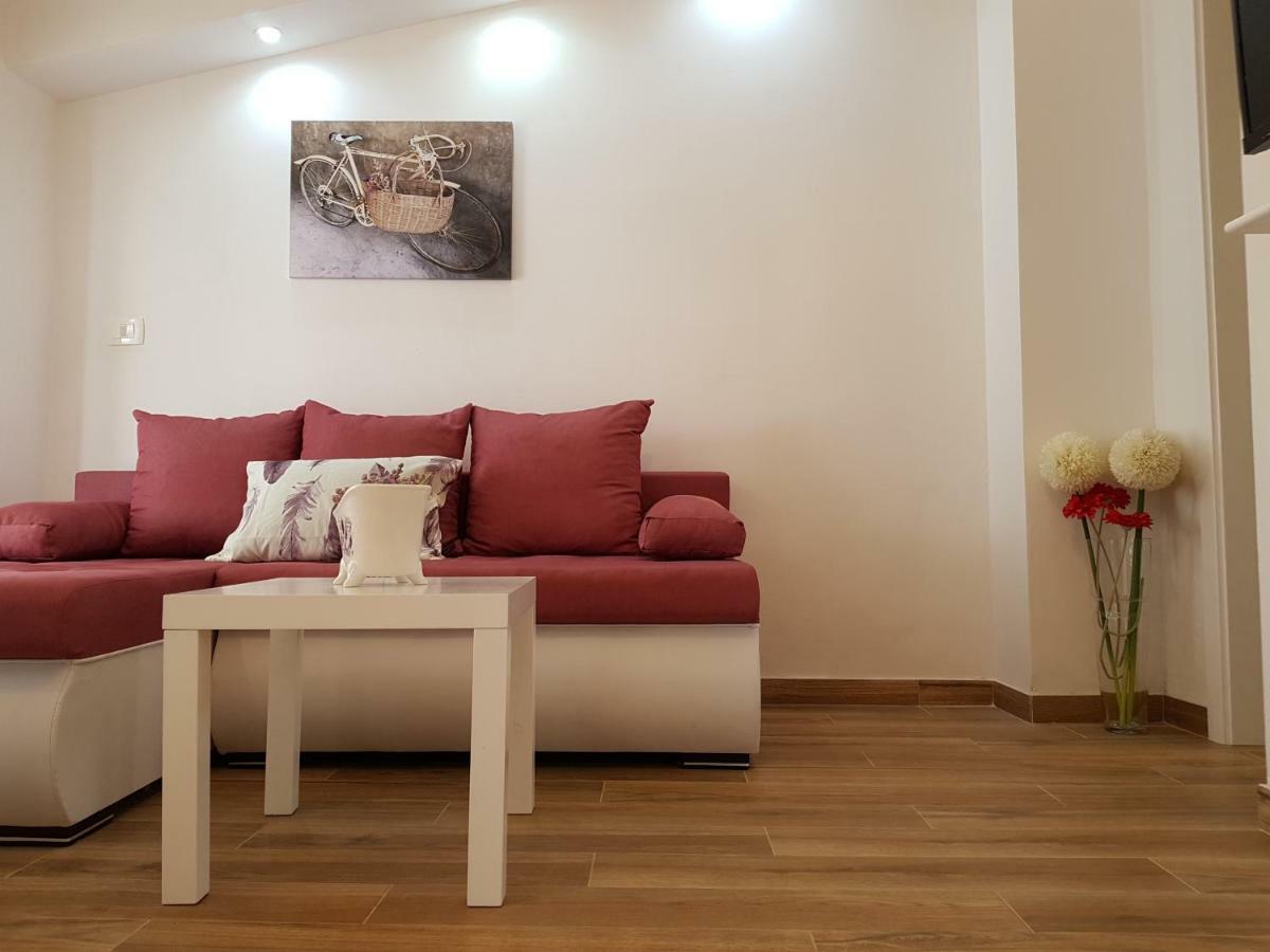 Apartment Ulika Marčana Eksteriør billede