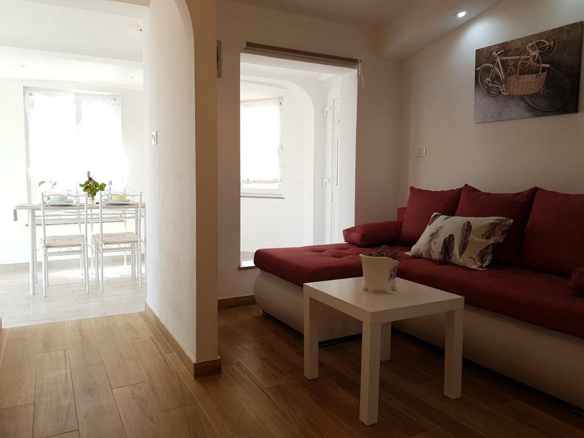 Apartment Ulika Marčana Eksteriør billede